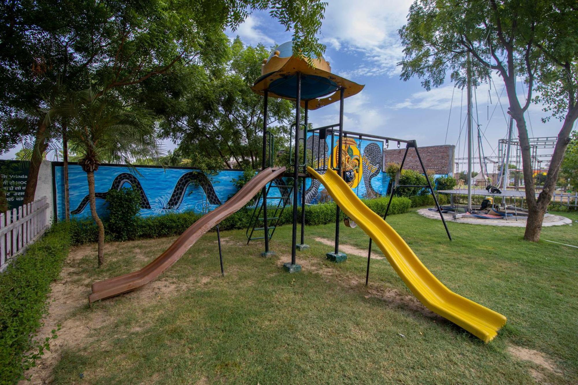 Elegance Resort Vrindávan Kültér fotó