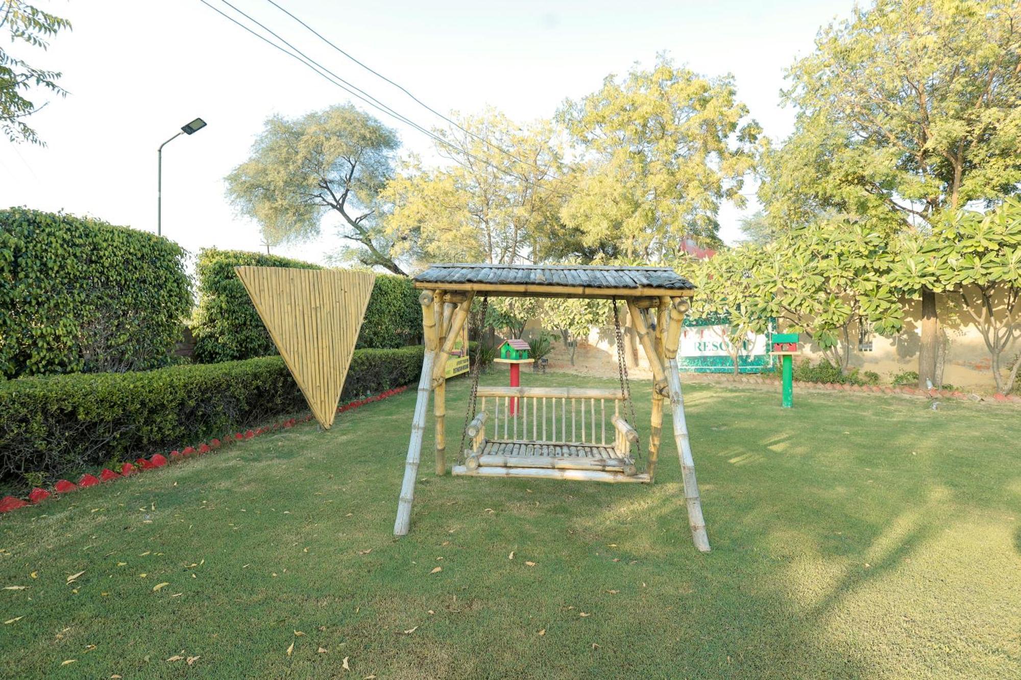 Elegance Resort Vrindávan Kültér fotó